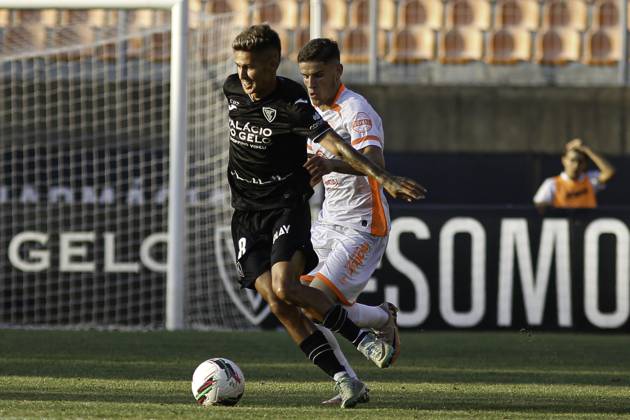 PORTUGAL MY SUPER LEAGUE - ACADEMIC VISEU x GD CHAVES Viseu (PT) 08 10 2024 - PORTUGAL MY SUPER LEAGUE - ACADEMICO VISEU x GD CHAVES - mARQUINHOS player of Academico during the match between Academico x GD Chaves, valid for the 1st round of the Portugal Meu Super League, held at the Fontelo Municipal Stadium, in Viseu, on the night of this Saturday, (10). (Foto: Alexandre Gomes Thenews2 imago images) SPO  Copyright: xALEXANDRExGOMESx