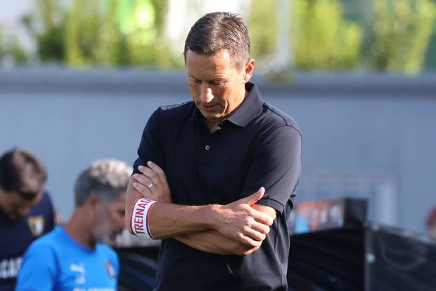 2024 08 11 xJFAx 1 ª jornada da Liga Portugal Betclic, Futebol Clube de Famalicao Sport Lisboa e Benfica v l , Coach Head Coach Roger Schmidt S L Benfica disappointed, disappointed looking, dissapointed, sad, frustrated, frustrated, frustrated Copyright: JoaquimxFerreira