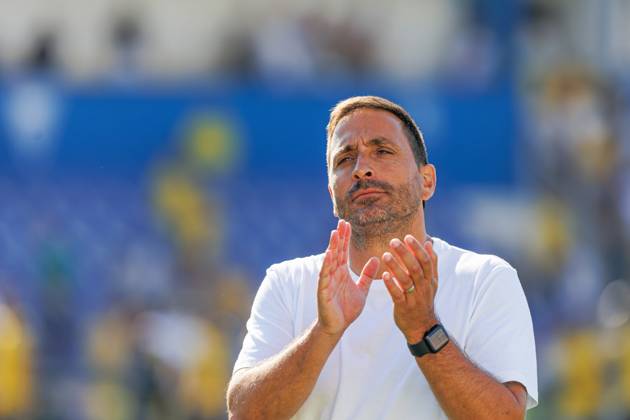 GD Estoril Praia Vs CD Santa Clara in Estoril, Portugal - 11 Aug 2024 Vasco Matos (CD Santa Clara) seen during the Liga Portugal game between teams of GD Estoril Praia and CD Santa Clara at Estadio Antonio Coimbra da Mota. GD Estoril Praia vs CD Santa Clara. GD Estoril Praia defeated by CD Santa Clara 1-1 Estoril Portugal Copyright: xMaciejxRogowskix xSOPAxImagesx MROGOWSKI_estorilsantaclara202425-50