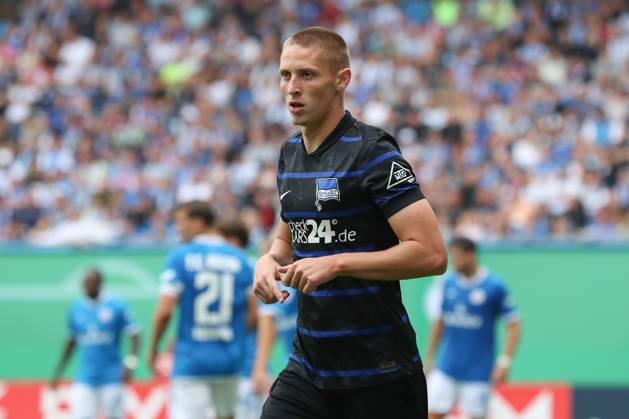 18 08 2024, xtgx, Fußball DFB Pokal 1 Runde, FC Hansa Rostock Hertha BSC Berlin emspor, v l Palko Dardai Hertha, 20 DFL DFB REGULATIONS PROHIBIT ANY USE OF PHOTOGRAPHS as IMAGE SEQUENCES and or QUASI VIDEO Rostock