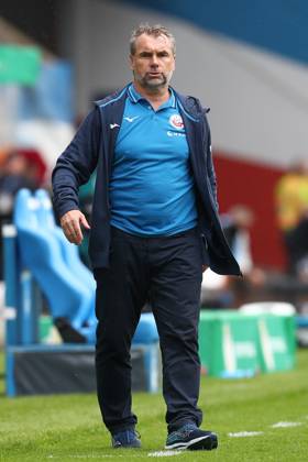 18 08 2024, xtgx, Fußball DFB Pokal 1 Runde, FC Hansa Rostock Hertha BSC Berlin emspor, v l Bernd Hollerbach Rostock, Trainer DFL DFB REGULATIONS PROHIBIT ANY USE OF PHOTOGRAPHS as IMAGE SEQUENCES and or QUASI VIDEO Rostock