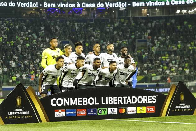 Match between Palmeiras and Botafogo for the Conmebol Libertadores 2024 Sao Paulo (SP), 08 21 2024 - LIBERTADORES PALMEIRAS X BOTAFOGO - Botafogo team during the match between Palmeiras and Botafogo, valid for the second leg of the round of 16 of the Copa Conmebol Libertadores, on the evening of this Wednesday, August 21, 2024, at Allianz Parque, in Sao Paulo-SP. (Foto: Pedro Paulo Diaz Thenews2 imago images) SPO Copyright: xPedroxPauloxDiazx