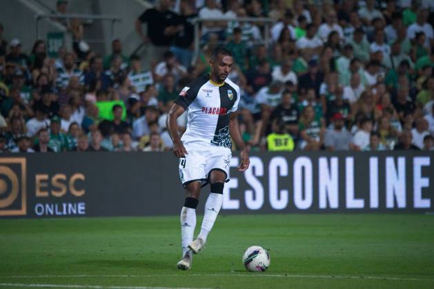 August 23, 2024, Algarve Stadium, Loule, Portugal, Sporting Clube Farense v Sporting Clube de Portugal, Liga Portugal Betclic, Week 3 August 23, 2024, Loule, Portugal: Lucas Africo of Sporting Clube Farense in action during the Liga Portugal Betclic week 3 football match between Sporting Clube Farense and Sporting Clube de Portugal at Algarve Stadium. Copyright: xNUNOxPIRESxVELOSOx
