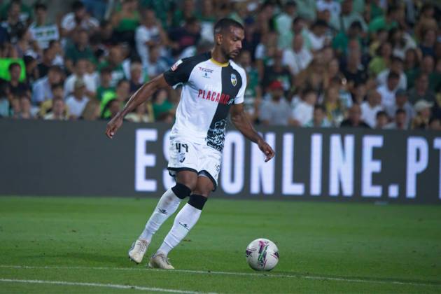 August 23, 2024, Algarve Stadium, Loule, Portugal, Sporting Clube Farense v Sporting Clube de Portugal, Liga Portugal Betclic, Week 3 August 23, 2024, Loule, Portugal: Lucas Africo of Sporting Clube Farense in action during the Liga Portugal Betclic week 3 football match between Sporting Clube Farense and Sporting Clube de Portugal at Algarve Stadium. Copyright: xNUNOxPIRESxVELOSOx
