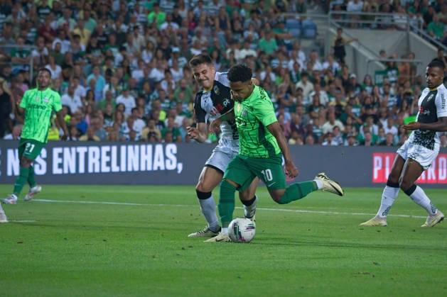 August 23, 2024, Algarve Stadium, Loule, Portugal, Sporting Clube Farense v Sporting Clube de Portugal, Liga Portugal Betclic, Week 3 August 23, 2024, Loule, Portugal: Marcus Edwards 10 of Sporting Clube de Portugal in action during the Liga Portugal Betclic week 3 football match between Sporting Clube Farense and Sporting Clube de Portugal at Algarve Stadium. Copyright: xNUNOxPIRESxVELOSOx
