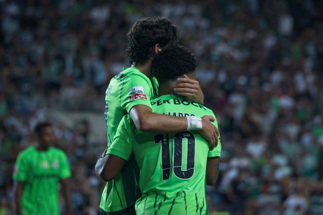 August 23, 2024, Algarve Stadium, Loule, Portugal, Sporting Clube Farense v Sporting Clube de Portugal, Liga Portugal Betclic, Week 3 August 23, 2024, Loule, Portugal: Marcus Edwards 10 and Francisco Trincao 17 of Sporting Clube de Portugal in action during the Liga Portugal Betclic week 3 football match between Sporting Clube Farense and Sporting Clube de Portugal at Algarve Stadium. Copyright: xNUNOxPIRESxVELOSOx