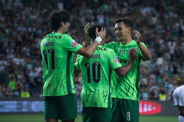 August 23, 2024, Algarve Stadium, Loule, Portugal, Sporting Clube Farense v Sporting Clube de Portugal, Liga Portugal Betclic, Week 3 August 23, 2024, Loule, Portugal: Marcus Edwards 10, Pedro Goncalves 8 and Francisco Trincao 17 of Sporting Clube de Portugal in action during the Liga Portugal Betclic week 3 football match between Sporting Clube Farense and Sporting Clube de Portugal at Algarve Stadium. Copyright: xNUNOxPIRESxVELOSOx