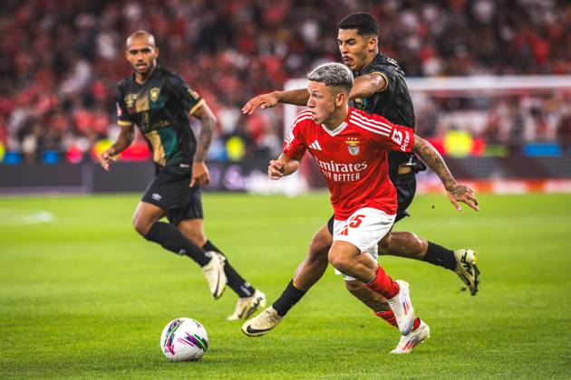 SL Benfica Vs CF Estrela da Amadora in Lisbon, Portugal - 24 Aug 2024 Gianluca Prestianni of SL Benfica in action during the Liga Portugal Betclic match between SL Benfica and CF Estrela da Amadora at Estadio da Luz. Final score: SL Benfica 1 - 0 CF Estrela da Amadora Lisbon Portugal Copyright: xHenriquexCasinhasx xSOPAxImagesx HCASINHAS_24082024_SLBENFICA_VS_FCESTRELAAMADORA_018