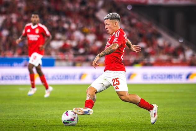 SL Benfica Vs CF Estrela da Amadora in Lisbon, Portugal - 24 Aug 2024 Gianluca Prestianni of SL Benfica in action during the Liga Portugal Betclic match between SL Benfica and CF Estrela da Amadora at Estadio da Luz. Final score: SL Benfica 1 - 0 CF Estrela da Amadora Lisbon Portugal Copyright: xHenriquexCasinhasx xSOPAxImagesx HCASINHAS_24082024_SLBENFICA_VS_FCESTRELAAMADORA_022