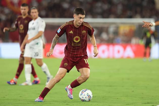 Rome, Italy 25.08.2024 : Matias Soule of Roma during Italian football championship Serie A Enilive 2024-2025 match AS Roma Vs Empoli FC at Stadio Olimpico in Rome on August 25, 2024.  Copyright: xMarcoxIacobucci IPAxSportx xipa-x xx IPA_49078100 IPA_Agency_IPA49078100