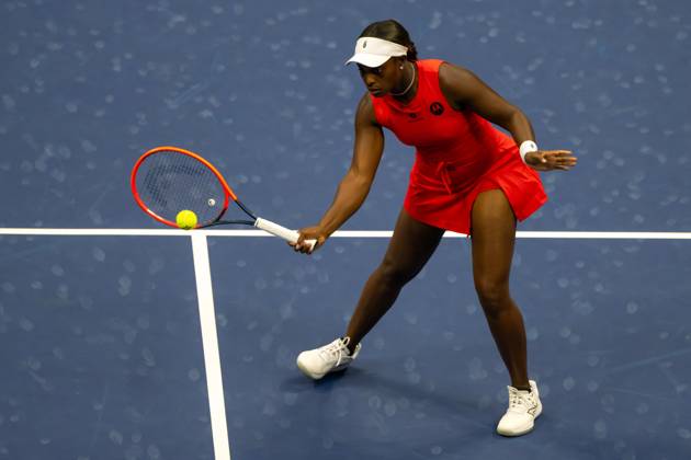 Sloane Stephens (USA) vs. Clara Burel (FRA) during 2024 U.S. Open Tennis Championships at the USTA Billie Jean King National Tennis Center Featuring: Sloane Stephens Where: Queens, New York, United States When: 26 Aug 2024 Credit: David Lobel INSTARimages EDITORIAL USE ONLY. NOT FOR USE BY NEWSPAPERS BASED IN THE UK. Copyright: xDavidxLobelx instar54059501