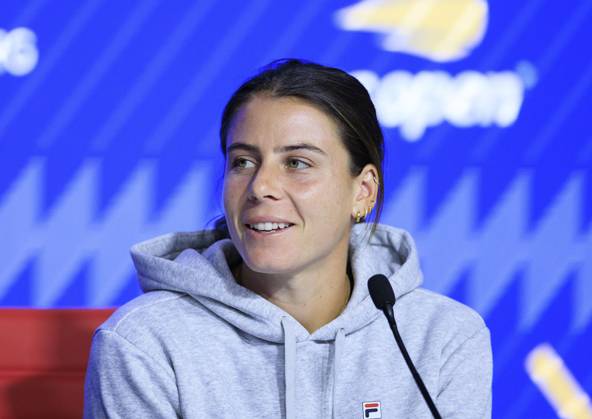 August 26, 2024, Flushing Meadows, New York, USA: Emma Navarro attends a press conference, PK, Pressekonferenz on during Day 1 of the 2024 US Open held at the USTA Billie Jean King National Tennis Center on MondayAugust 26, 2024 in the Flushing neighborhood of the Queens borough of New York City. JAVIER ROJAS PI Flushing Meadows USA - ZUMAp124 20240826_zaa_p124_078 Copyright: xJavierxRojasx
