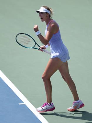 Katie Boulter of GB celebrates US Open Championships 2024, Day Two, Flushing Meadows, New York, USA - 27 Aug 2024  Copyright: xEllaxLing Shutterstockx 14664798j