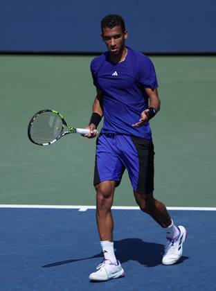 Felix Auger Aliassime of Canada frustrated US Open Championships 2024, Day Two, Flushing Meadows, New York, USA - 27 Aug 2024  Copyright: xEllaxLing Shutterstockx 14664798e