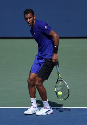 Felix Auger Aliassime of Canada in action US Open Championships 2024, Day Two, Flushing Meadows, New York, USA - 27 Aug 2024  Copyright: xEllaxLing Shutterstockx 14664798g