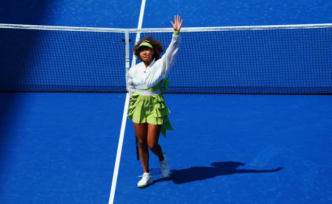 Naomi Osaka warms up wearing a giant bow US Open Championships 2024, Day Two, Flushing Meadows, New York, USA - 27 Aug 2024  Copyright: xJavierxGarcia Shutterstockx 14664795am