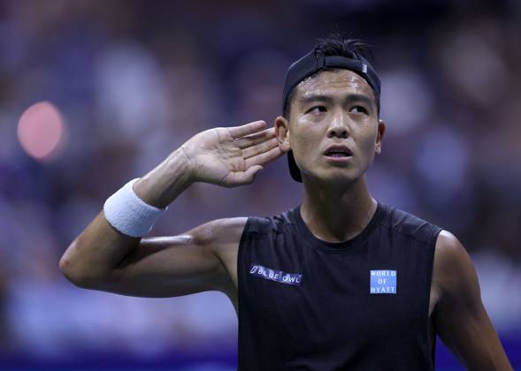Li Tu of Australia celebrates US Open Championships 2024, Day Two, Flushing Meadows, New York, USA - 27 Aug 2024  Copyright: xEllaxLing Shutterstockx 14664798bl