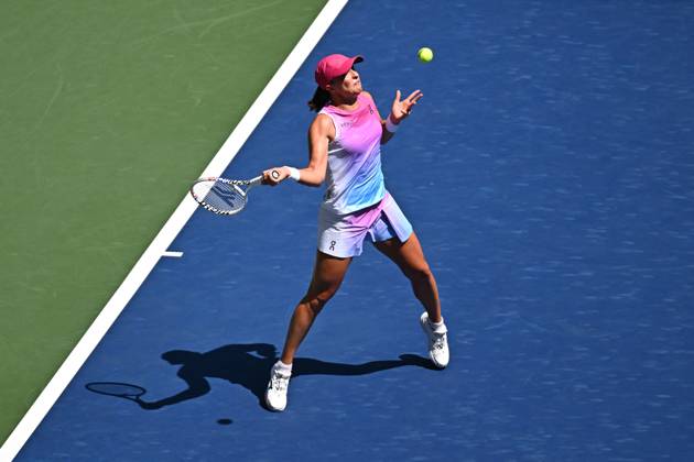 US Open - First Round Iga Swiatek (POL) during her first round match at the 2024 US Open at Billie Jean National Tennis Center in New York City, NY, USA, on August 27, 2024. Photo by Corinne Dubreuil ABACAPRESS.COM New York City NY United States  Copyright: xDubreuilxCorinne ABACAx