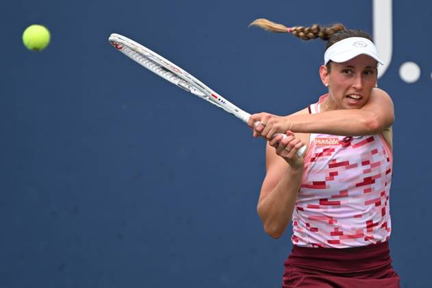Elise Mertens of Belgium plays against Aija Tomljanovic of Australia during the Women s Single s round two of the U.S. Open tennis tournament at USTA Billie Jean King National Tennis Center, New York, NY, August 28, 2024. (Photo by Anthony Behar Sipa USA) ANTHONYxBEHAR  x0757553137stx