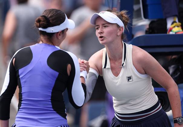 Barbora Krejcikova of Czech Republic shakes hands with Gabriella Ruse of Romania US Open Championships 2024, Day Three, Flushing Meadows, New York, USA - 28 Aug 2024  Copyright: xEllaxLing Shutterstockx 14664828o