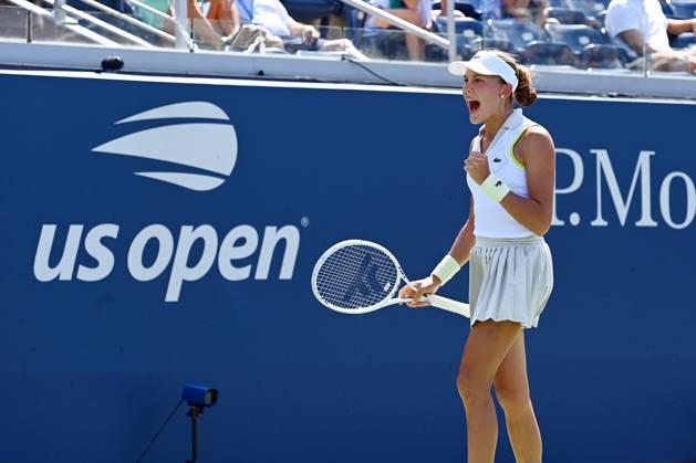 (240829) -- NEW YORK, Aug. 29, 2024 -- Erika Andreeva of Russia reacts during the women s singles second round match against Zheng Qinwen of China at the 2024 US Open tennis championships in New York, the United States, on Aug. 28, 2024. ) (SP)U.S.-NEW YORK-TENNIS-US OPEN-WOMEN S SINGLES LixRui 