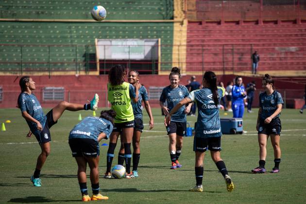 São Paulo x Grêmio Feminino SÃO PAULO, SP - 29.08.2024: SÃO PAULO X GRÊMIO FEMININO - Grêmio during warm-up for the match against São Paulo, valid for the quarter-finals of the Brazilian Women& 39;s Football Championship and held on the afternoon of this Thursday (29) at the Canindé Stadium in São Paulo, SP. (Photo: Rodilei Morais Fotoarena) x2602324x RodileixMorais