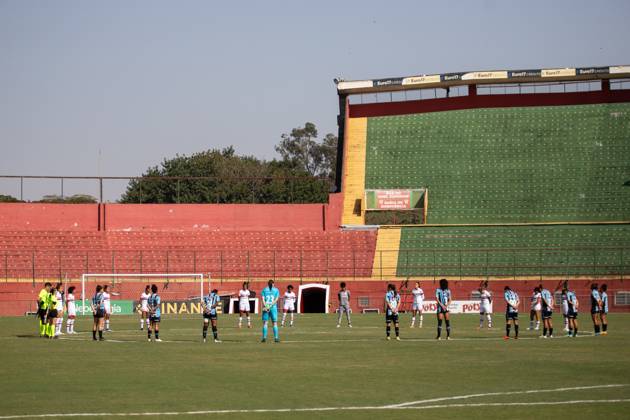 São Paulo x Grêmio Feminino SÃO PAULO, SP - 29.08.2024: SÃO PAULO X GRÊMIO FEMININO - A minute of silence in honor of Uruguayan player Juan Izquierdo during the match between São Paulo and Grêmio, valid for the quarterfinals of the Brazilian Women& 39;s Football Championship and held on Thursday afternoon (29) at Canindé Stadium in São Paulo, SP. (Photo: Rodilei Morais Fotoarena) x2602328x RodileixMorais