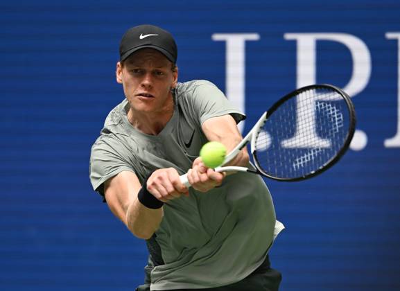 FLUSHING NY- AUGUST 29: Jannik Sinner Vs Alex Michelsen on Arthur Ashe Stadium at the USTA Billie Jean King National Tennis Center on August 29, 2024 in Flushing Queens. Copyright: xmpi04x xMediaPunchx