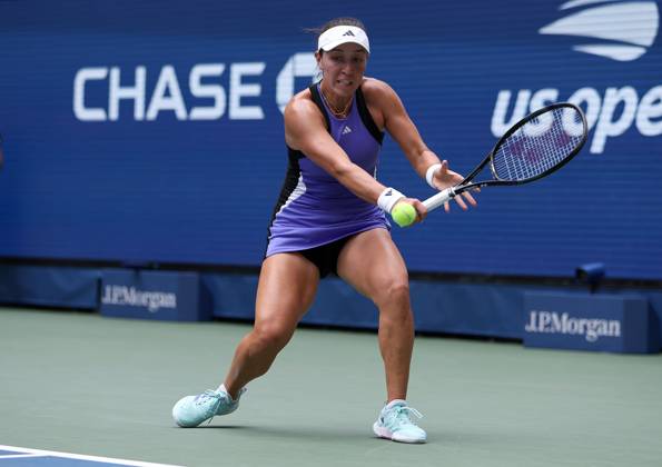 Jessica Pegula of USA in action US Open Championships 2024, Day Four, Flushing Meadows, New York, USA - 29 Aug 2024  Copyright: xEllaxLing Shutterstockx 14673166n