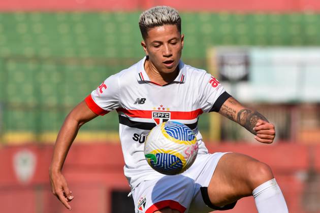São Paulo x Grêmio Feminino SÃO PAULO, SP - 29.08.2024: SÃO PAULO X GRÊMIO FEMININO - during the match between São Paulo x Grêmio, second game of the quarter-finals of the 2024 Brazilian Women& 39;s Championship, this Thursday, (29) at the Canindé stadium, SP. (Photo: Roberto Casimiro Fotoarena) x2602521x RobertoxCasimiro