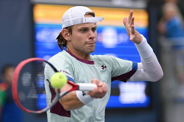 Zizou Bergs of Belgium plays against Flavio Cobolli of Italy during the Men s Singles: Round 2 of the U.S. Open tennis tournament at USTA Billie Jean King National Tennis Center, New York, NY, August 29, 2024. (Photo by Anthony Behar Sipa USA) ANTHONYxBEHAR  x0757899790stx