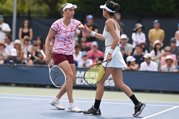Elise Mertens of Belgium (pink) and Su-Wei Hsieh of Taipei play against Kristina Mladenovic of France and Shuai Zhang of China in the Women s Doubles: Round 1 at the 2024 U.S. Open tennis tournament at USTA Billie Jean King National Tennis Center, New York, NY, August 29, 2024. (Photo by Anthony Behar Sipa USA) ANTHONYxBEHAR  x0757900276stx