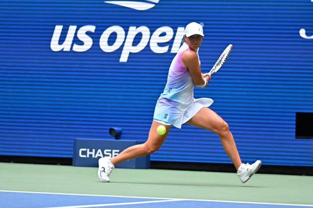 US Open - Second Round Iga Swiatek (POL) during her second round match at the 2024 US Open at Billie Jean National Tennis Center in New York City, NY, USA, on August 29, 2024. Photo by Corinne Dubreuil ABACAPRESS.COM New York City NY United States  Copyright: xDubreuilxCorinne ABACAx