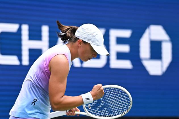 US Open - Second Round Iga Swiatek (POL) during her second round match at the 2024 US Open at Billie Jean National Tennis Center in New York City, NY, USA, on August 29, 2024. Photo by Corinne Dubreuil ABACAPRESS.COM New York City NY United States  Copyright: xDubreuilxCorinne ABACAx