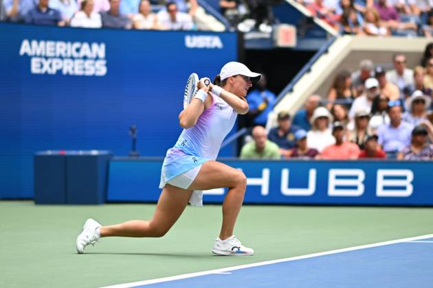 US Open - Second Round Iga Swiatek (POL) during her second round match at the 2024 US Open at Billie Jean National Tennis Center in New York City, NY, USA, on August 29, 2024. Photo by Corinne Dubreuil ABACAPRESS.COM New York City NY United States  Copyright: xDubreuilxCorinne ABACAx