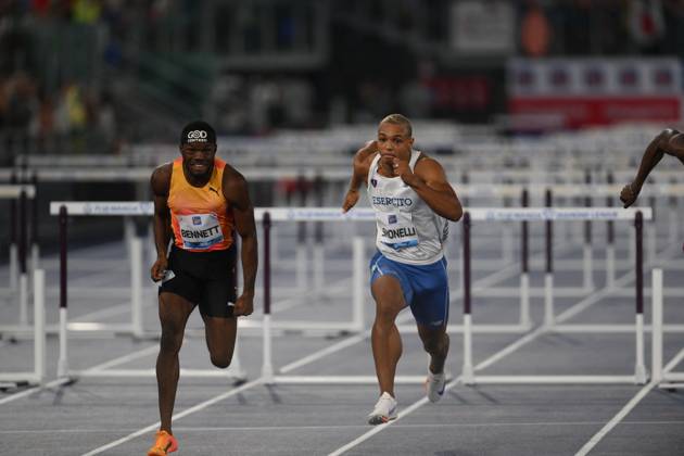 - Internazionali di Atletica - Golden Gala Pietro Mennea Lorenzo Ndele SIMONELLI (ITA) and Orlando BENNETT (JAM) compete in 110m Hurdles Men during the Diamond League Athletics 30th August 2024 at the Olimpic Stadium in Rome Rome Italy  Copyright: xIPAxSport ABACAx