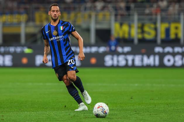 Hakan Calhanoglu of FC Internazionale seen in action during Serie A 2024 25 football match between FC Internazionale and Atalanta BC at Giuseppe Meazza Stadium, Milan, Italy on August 30, 2024 - Milan Stadio Giuseppe Meazza Milan Italy Copyright: xEPhotopressx SP24-980-036