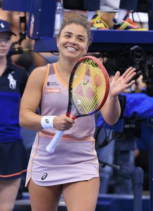 August 31, 2024, Flushing Meadows, New York, USA: Jasmine Paolini celebrates after winning her match against Yulia Putintseva during Day 6 of the 2024 US Open held at the USTA Billie Jean King National Tennis Center on Saturday August 31, 2024 in the Flushing neighborhood of the Queens borough of New York City. JAVIER ROJAS PI Flushing Meadows USA - ZUMAp124 20240831_zaa_p124_033 Copyright: xJavierxRojasx