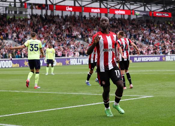 London, England, 31st August 2024. Brentford s Yoane Wissa celebrates scoring his sides third goal during the Premier League match at Gtech Community Stadium, London. Picture credit should read: David Klein Sportimage EDITORIAL USE ONLY. No use with unauthorised audio, video, data, fixture lists, club league logos or live services. Online in-match use limited to 120 images, no video emulation. No use in betting, games or single club league player publications. SPI-3288-0095