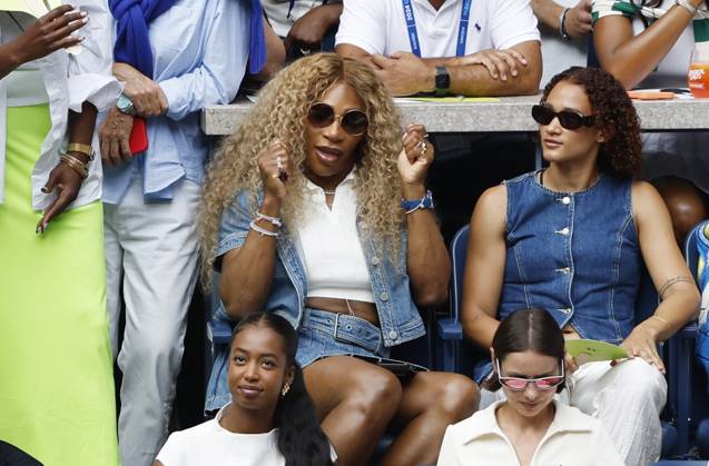 Serena Williams watches Jannik Sinner of Italy defeat Christopher O Connell of Australia in the third round in Arthur Ashe Stadium of the 2024 US Open Tennis Championships in at the USTA Billie Jean King National Tennis Center on Saturday, August 31, 2024 in New York City.  NYP20240831105 JOHNxANGELILLO