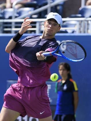 August 31, 2024, Flushing Meadows, New York, USA: Jack Draper hits a forehand during Day 6 of his match Botic van de Zandschulp in the 2024 US Open held at the USTA Billie Jean King National Tennis Center on Saturday August 31, 2024 in the Flushing neighborhood of the Queens borough of New York City. JAVIER ROJAS PI Flushing Meadows USA - ZUMAp124 20240831_zaa_p124_129 Copyright: xJavierxRojasx