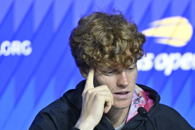 Sport Bilder des Tages Tennis : Us Open 2024 - Jannik Sinner - Italie - press conference, PK, Pressekonferenz Tennis :Us Open 2024 - Usa - 31 08 2024 ChrysleneCaillaud Panoramic 