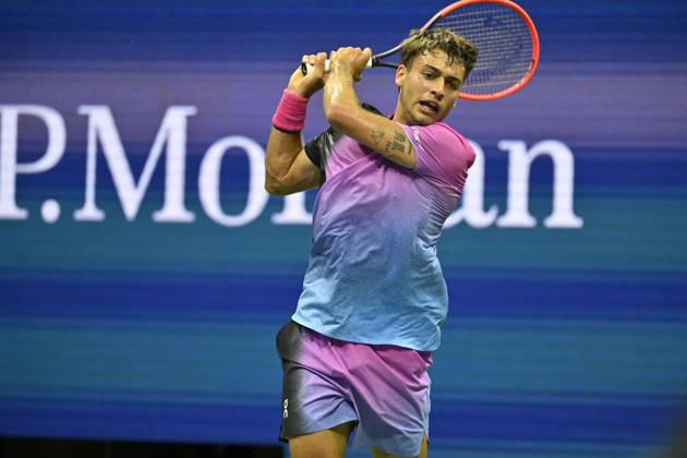 Tennis : Us Open 2024 - Flavio Cobolli - Italie Tennis :Us Open 2024 - Usa - 31 08 2024 ChrysleneCaillaud Panoramic 