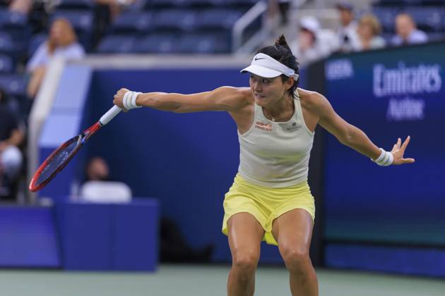 September 1, 2024, Flushing Meadows, New York, USA: Yafan Wang during hits a backhand Day 7 of her match against Paula Badosa in the 2024 US Open held at the USTA Billie Jean King National Tennis Center on Sunday September 1, 2024 in the Flushing neighborhood of the Queens borough of New York City. JAVIER ROJAS PI Flushing Meadows USA - ZUMAp124 20240901_zaa_p124_033 Copyright: xJavierxRojasx