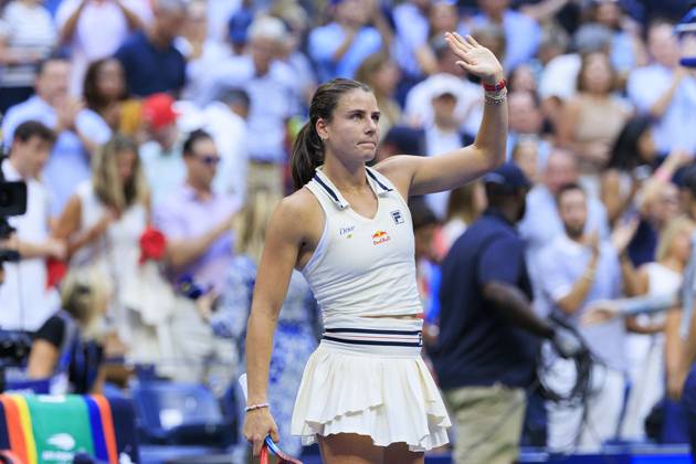 September 1, 2024, Flushing Meadows, New York, USA: Emma Navarro celebrates after winning her match against Coco Gauff on Day 7 of the 2024 US Open held at the USTA Billie Jean King National Tennis Center on Sunday September 1, 2024 in the Flushing neighborhood of the Queens borough of New York City. JAVIER ROJAS PI Flushing Meadows USA - ZUMAp124 20240901_zaa_p124_054 Copyright: xJavierxRojasx
