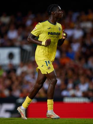 Valencia CF v Villarreal CF - La Liga EA Sports Thierno Barry of Villarreal CF runs during the LaLiga EA Sports match between Valencia CF and Villarreal CF at Mestalla stadium in Valencia, Spain, on August 31, 2024. Valencia Spain  Copyright: xDavidxAliagax originalFilename:aliaga-valencia240831_npfOV