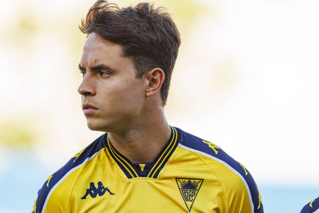 Vinicius Zanocelo seen in action during Liga Portugal game between teams of GD Estoril Praia and Gil Vicente FC at Estadio Antonio Coimbra da Mota Estoril Estadio Antonio Coimbra da Mota Portugal Copyright: xMaciejxRogowskix estorilgilvicentefull2425-025