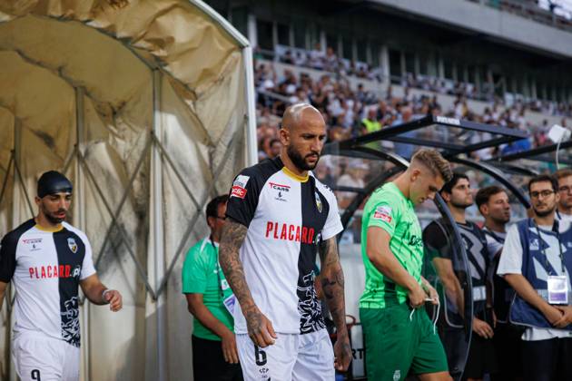 Neto seen during Liga Portugal game between teams of SC Farense and Sporting CP at Estadio Algarve (Maciej Rogowski) Faro Estadio Algarve Portugal Copyright: xMaciejxRogowskix farensesporting2425-39