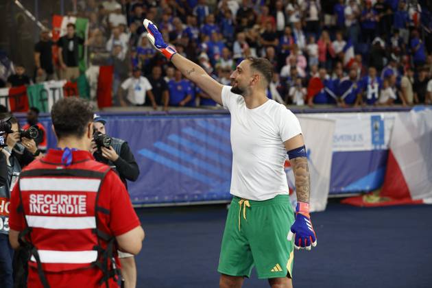 September 6, 2024, Paris, Paris, France: Gianluigi DONNARUMMA (GK) of ITALY in action during the UEFA Nationâ€⠢s League match between France and Italy at the Parc des Princes Stadium - on September 6 2024.Paris - France Paris France - ZUMAb253 20240906_zsp_b253_014 Copyright: xLoicxBaratouxx