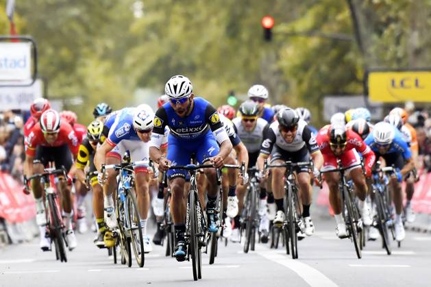 Paris-Tours 2016 cycling race TOURS, FRANCE - OCTOBER 9 : GAVIRIA RENDON Fernando (COL) Rider of ETIXX - QUICK STEP celebrates the victory before DEMARE Arnaud (FRA) Rider of FDJ and VANGENECHTEN Jonas (BEL) Rider of IAM CYCLING during the 110th edition of the Paris-Tours cycling race with start in Dreux and finish in Tours on October 09, 2016 in Tours, France, 9 10 2016 TOURS FRANCE Copyright: xPeterxDexVoechtx 10607844-013